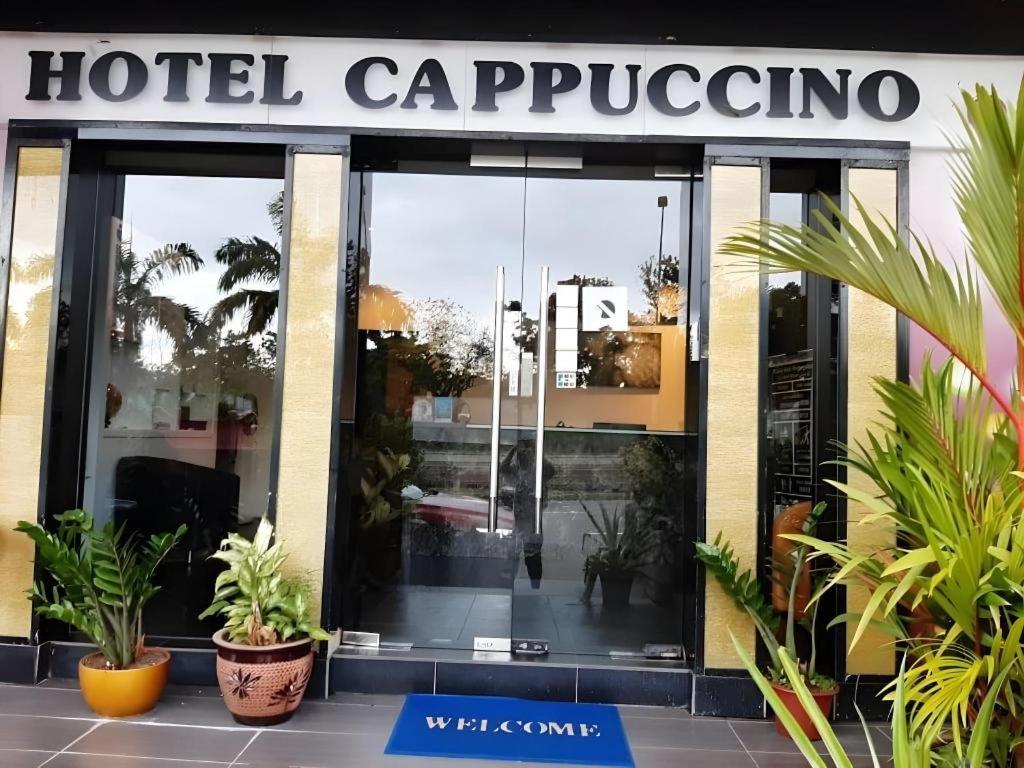 Cappuccino Hotel 3/35