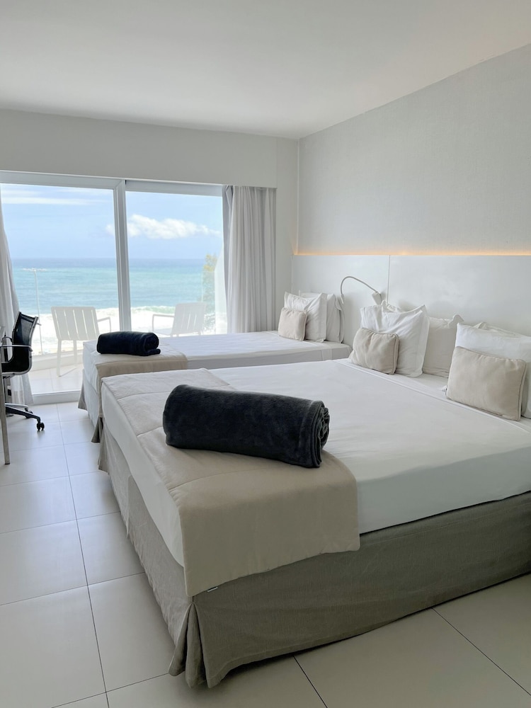 PREMIER, TRIPLE, SEA VIEW, PATIO