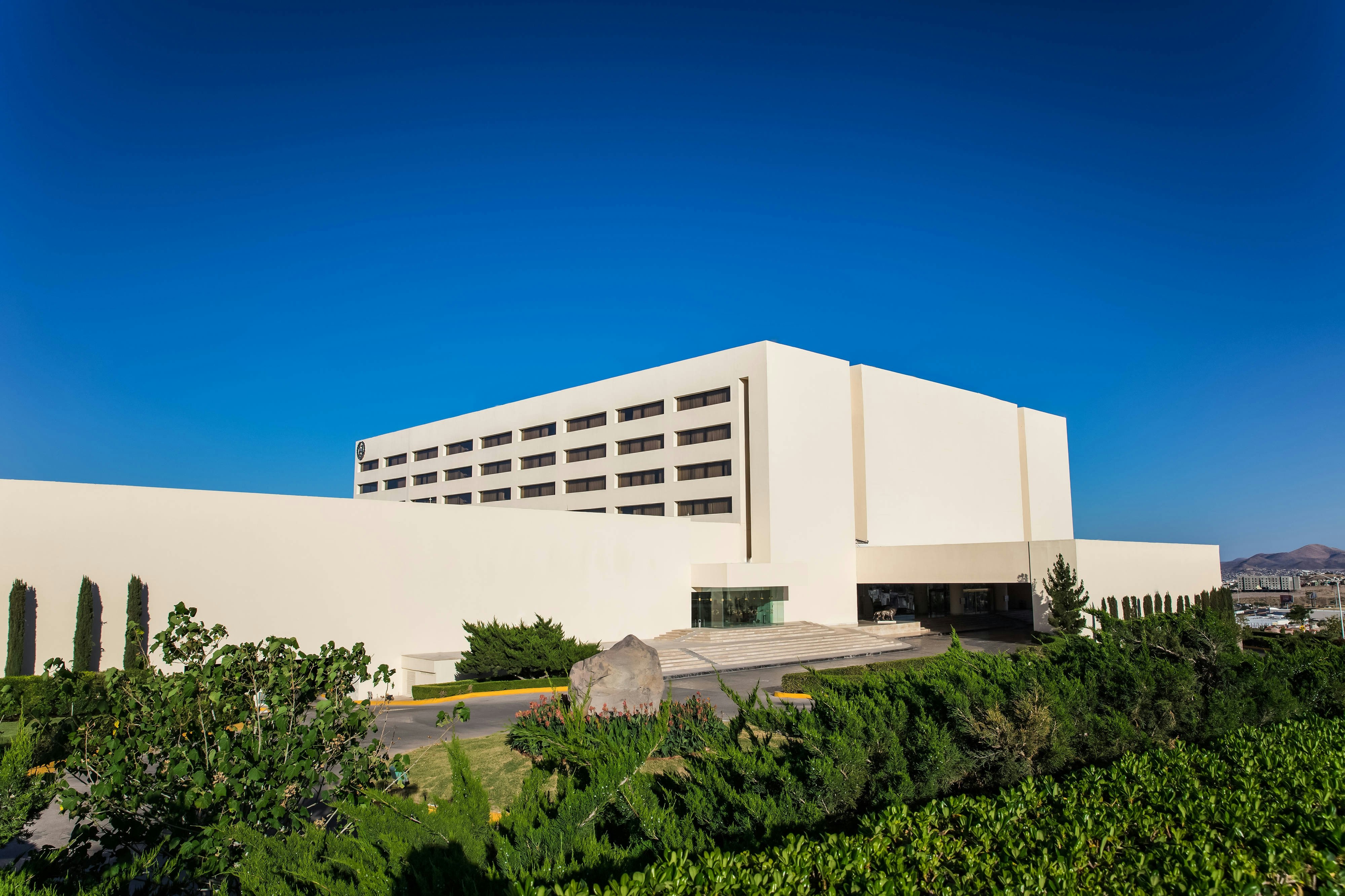 Sheraton Chihuahua Soberano 4/40