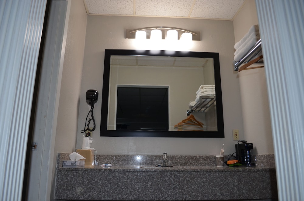 Hill Country Inn and Suites Marble Falls - TX 4/20