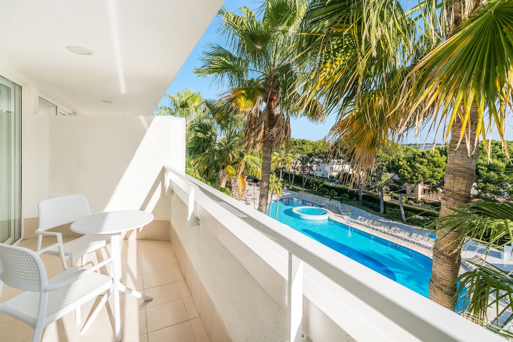 Iberostar Waves Cristina 24/50