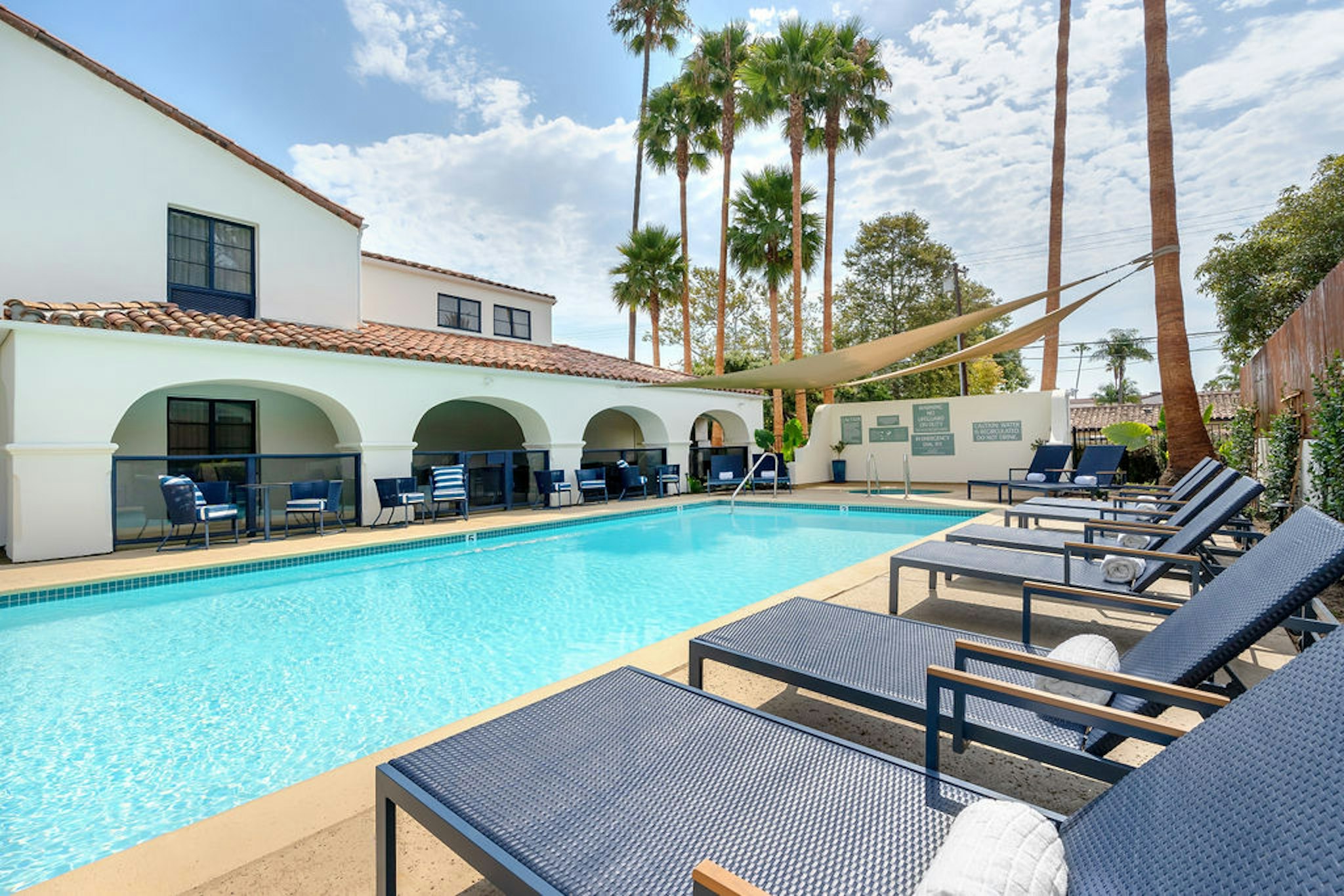 Mason Beach Inn 49/59
