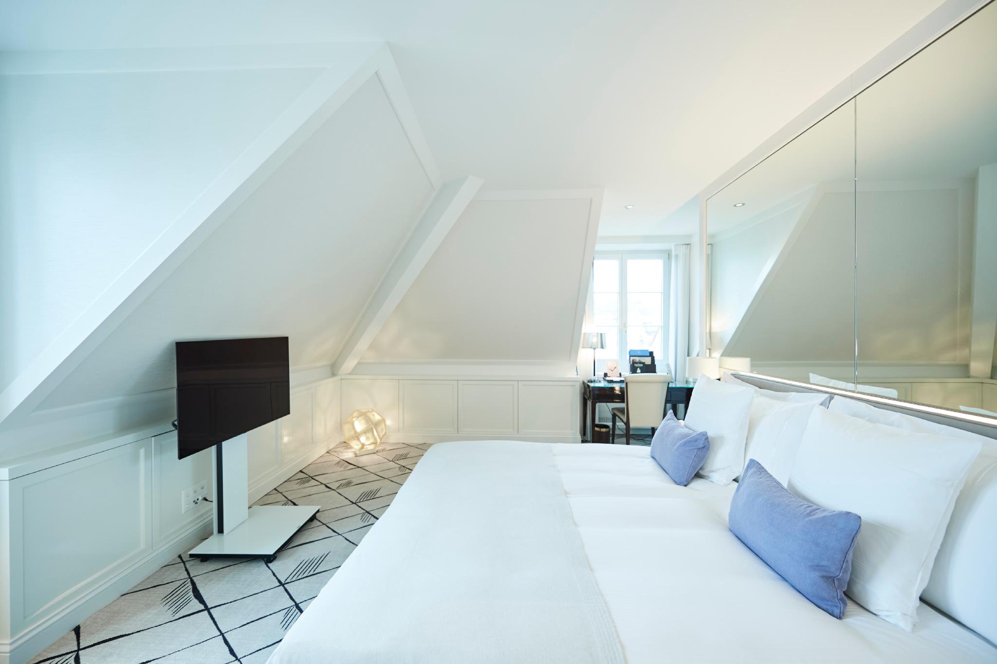 Lifestyle, Suite