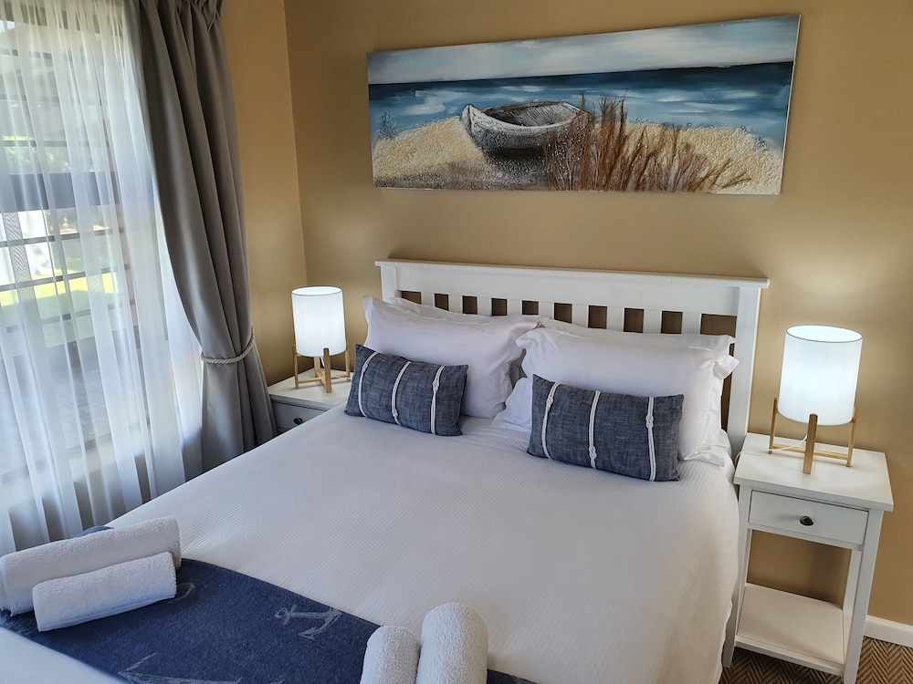 2 Bedrooms, Comfort, Cottage, 1 Double and 3 Single Beds
