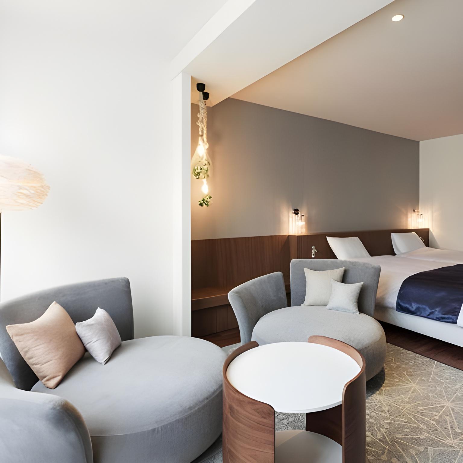 Ladies, Twin Beds