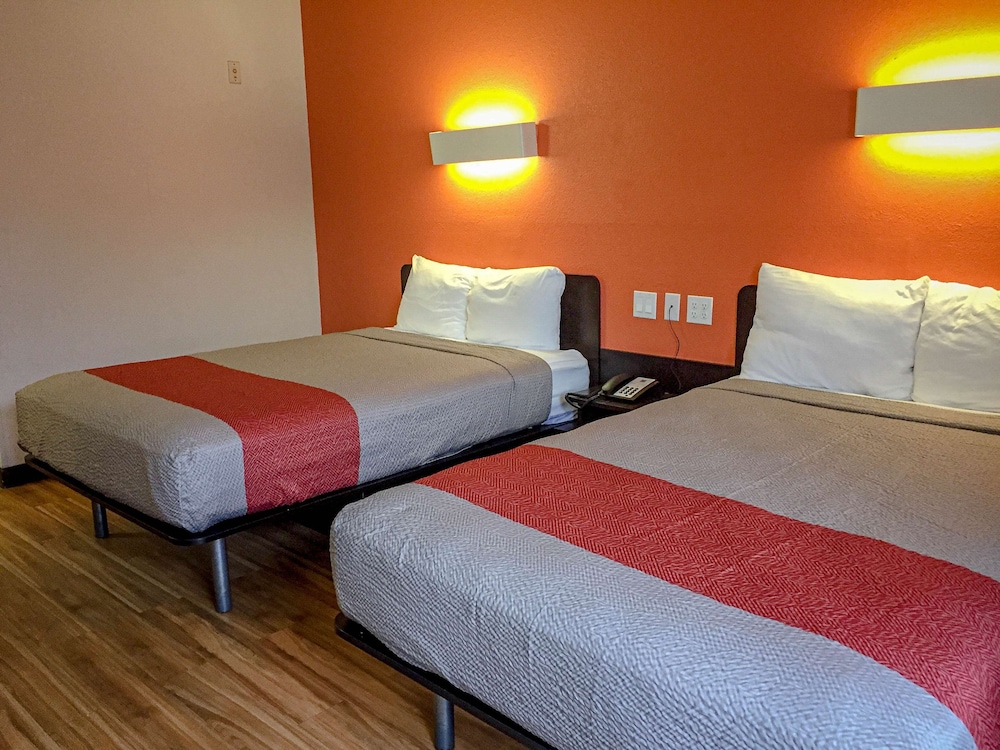 Motel6 Woodway, TX 23/41