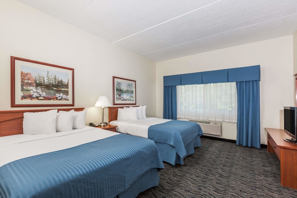 Baymont By Wyndham Des Moines Airport 15/56