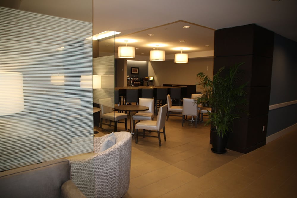 Wingate By Wyndham Niagara Falls 27/37