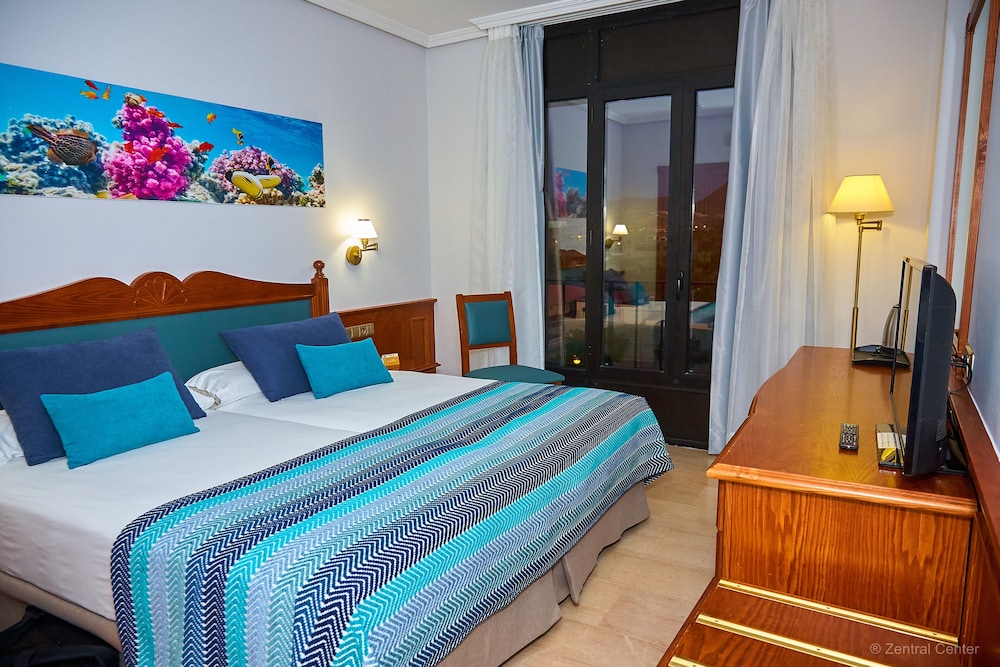 Zentral Center Hotel - Adults Only 12/50