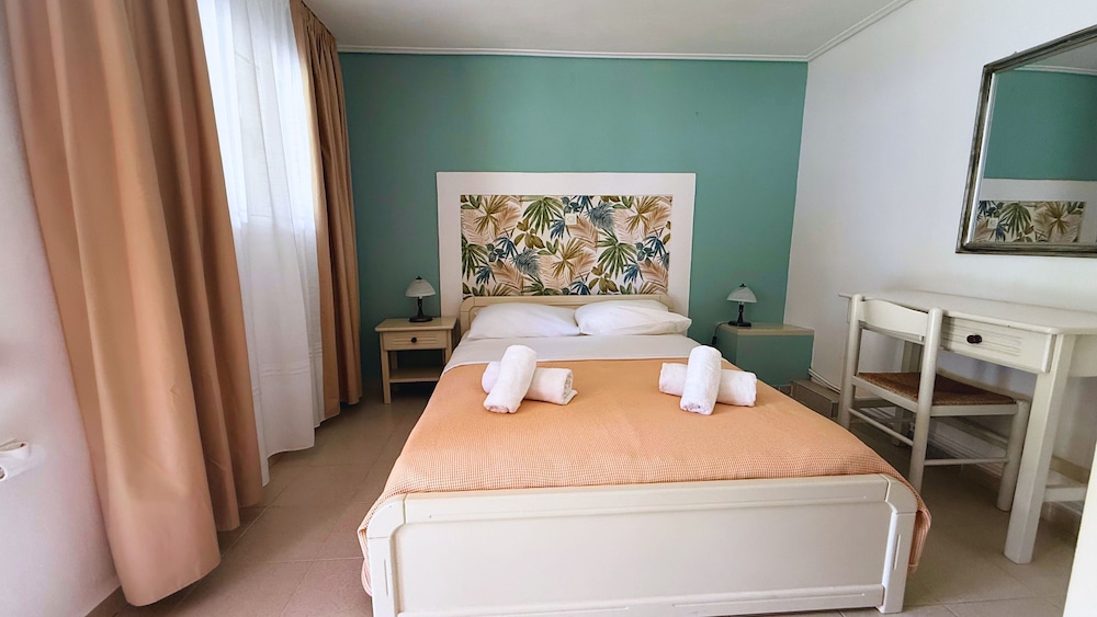 Chrissa Camping Rooms & Bungalows 11/33