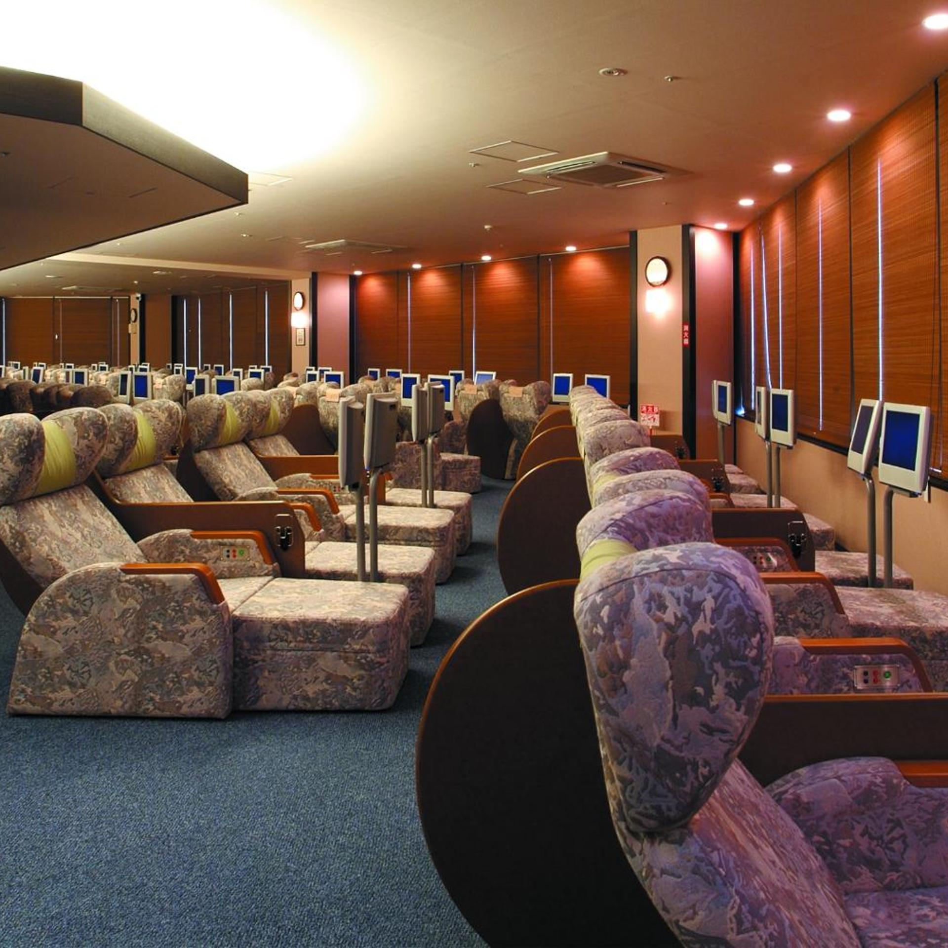 Yokohama Minato Mirai Manyo Club 28/50