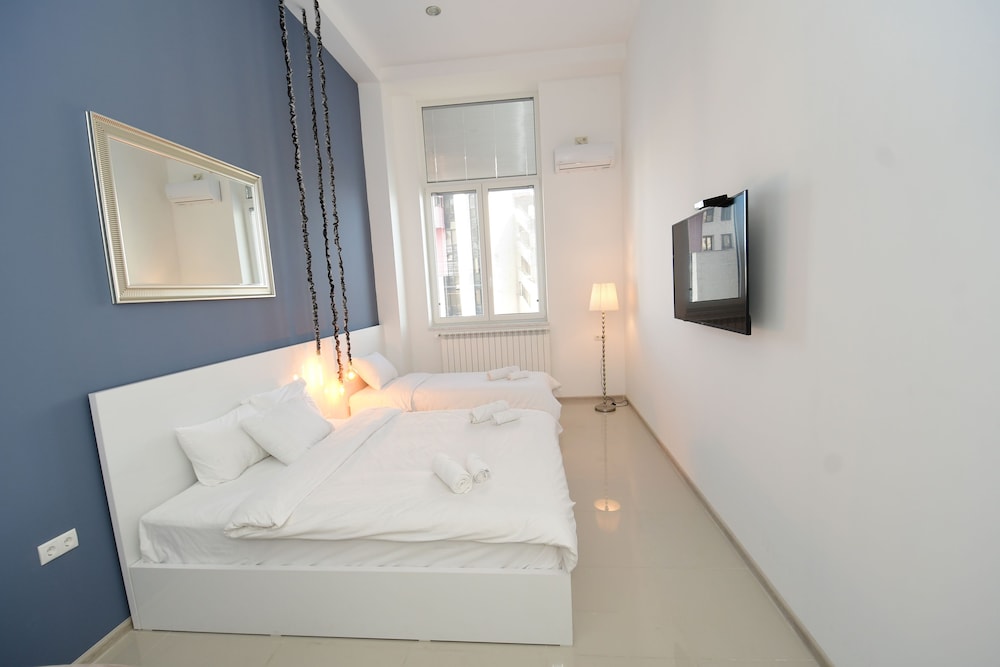 Super Luxury Apartments 11/50