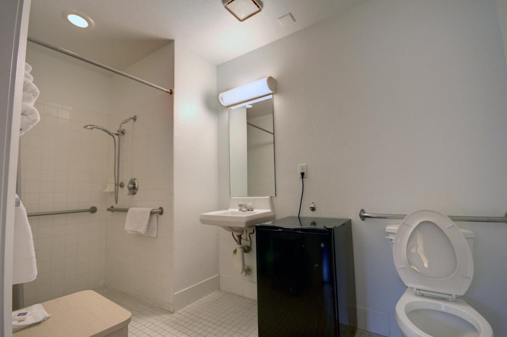 Motel6 Alamogordo, NM 32/59