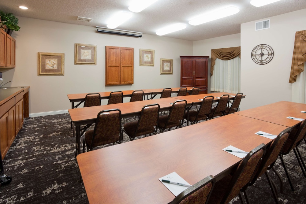 Grandstay Residential Suites Rapid City 56/67