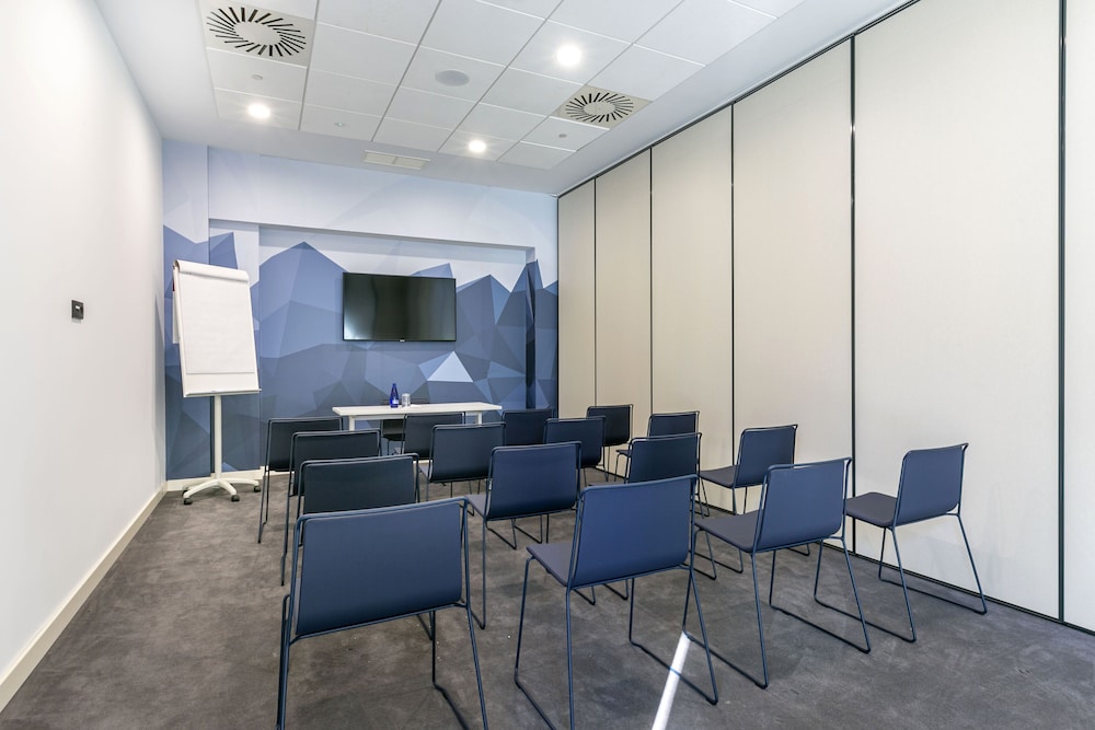 Hampton By Hilton Alcobendas 44/45