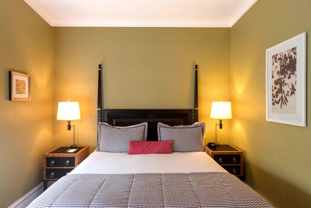 ST ERMINS HOTEL 14/41
