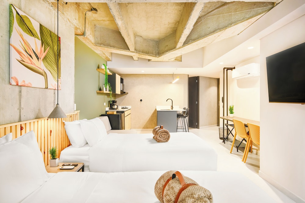 LOFT, PANORAMIC, TWIN BEDS