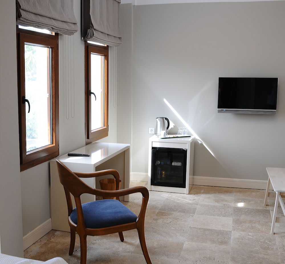 Teos Lodge Pansiyon & Restaurant 37/55