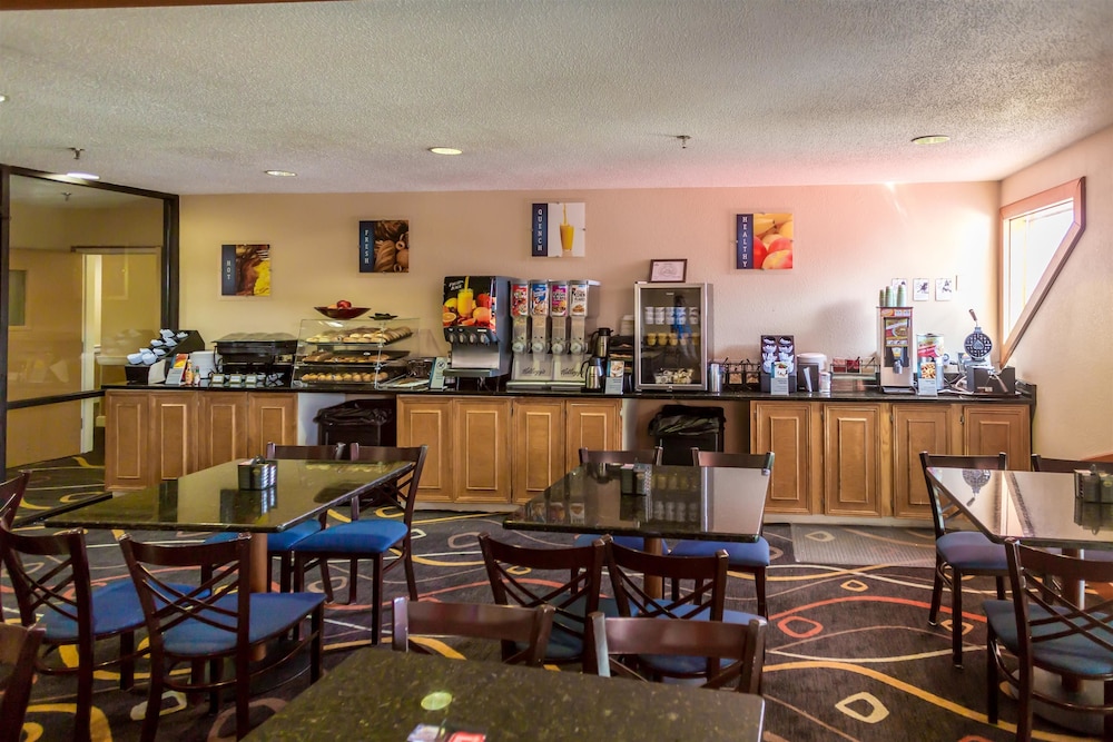 Best Western White Mountain Inn 23/30