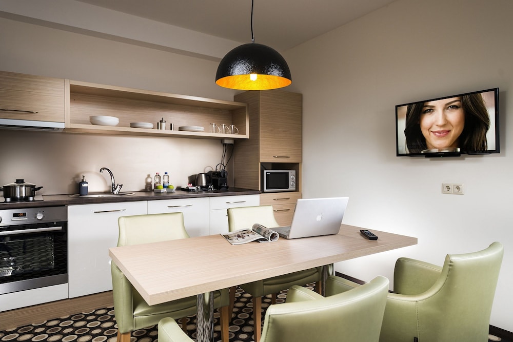Bo33 Hotel Family Suites 3/70