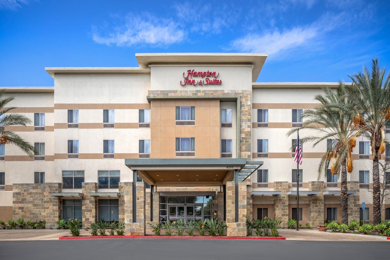 Hampton Inn Suites Riverside Corona East 2/66