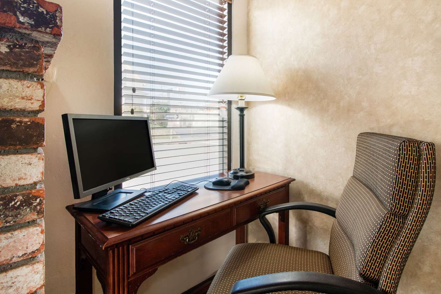 Ramada Bayside Inn and Suites 14/18