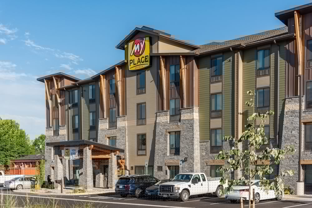 My Place Hotel-Portland East, OR 3/43