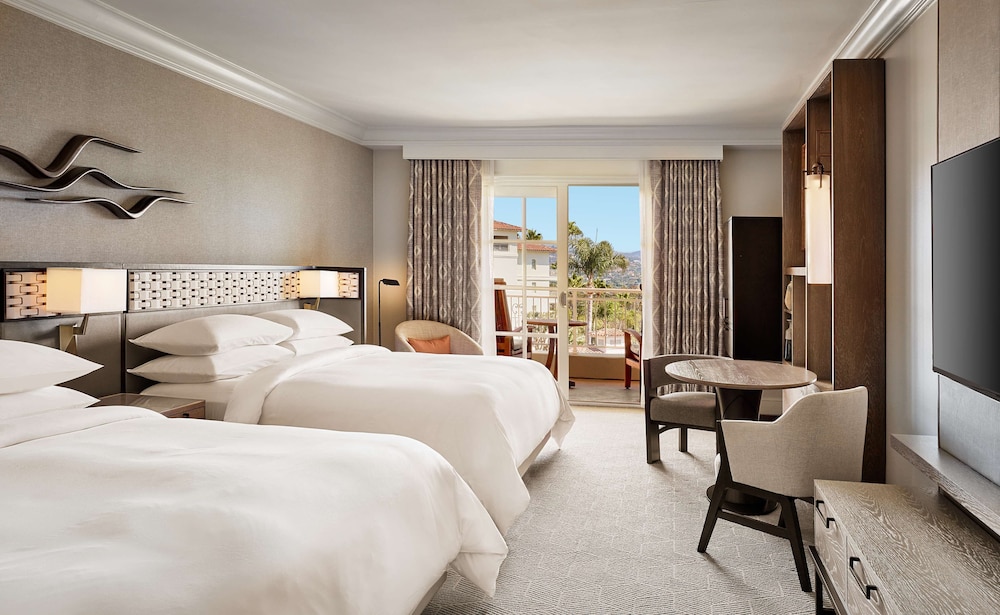 ROOM, 2 KING BEDS, COAST VIEW