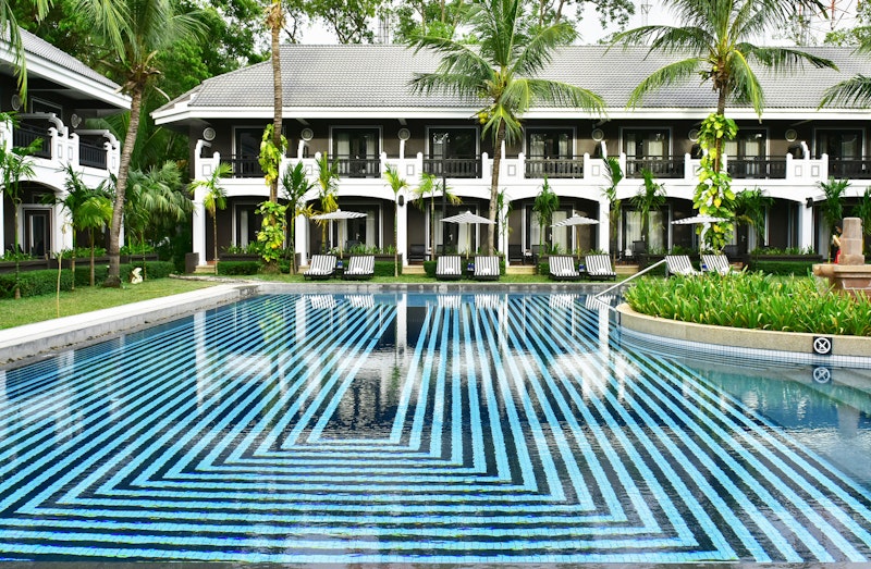 SHINTA MANI ANGKOR - BENSLEY COLLECTION 47/51