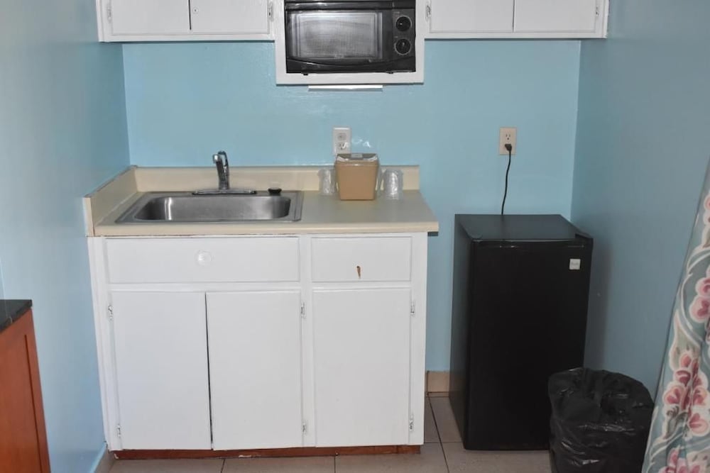 Guest Cottage & Suites 6/60