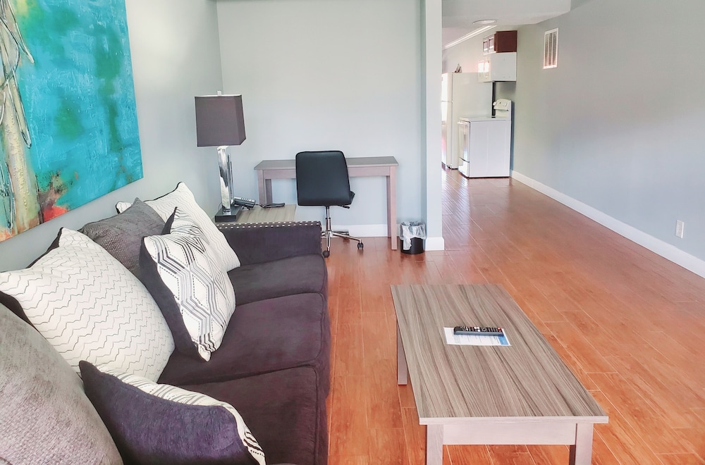Vero Beach Inn & Suites 67/79