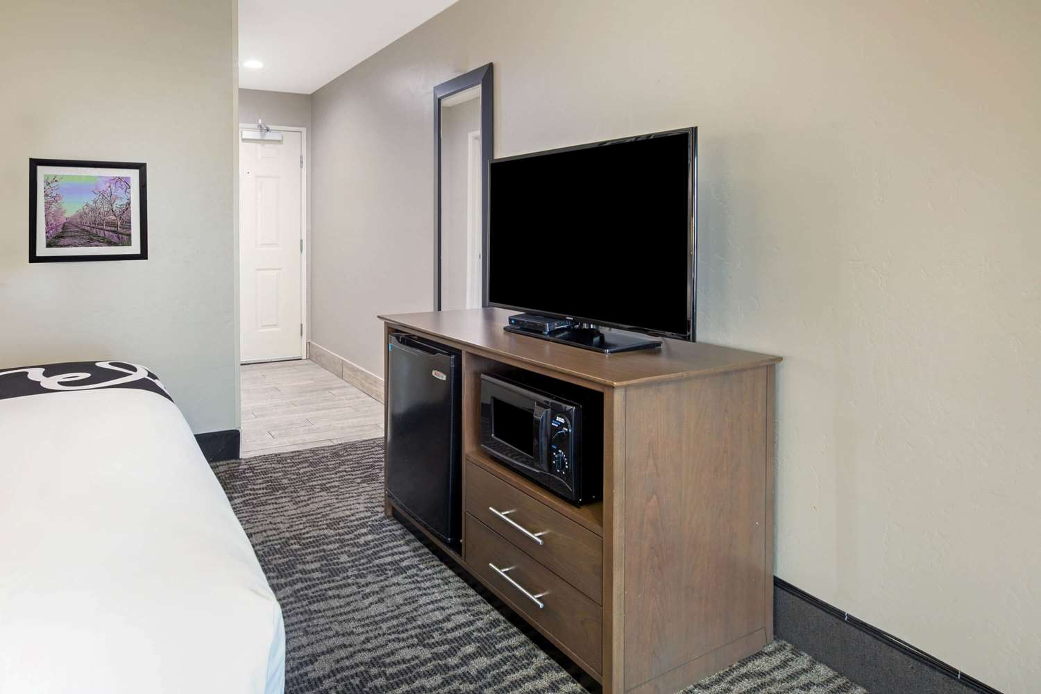 La Quinta Inn & Suites by Wyndham Visalia/Sequoia Gateway 50/60