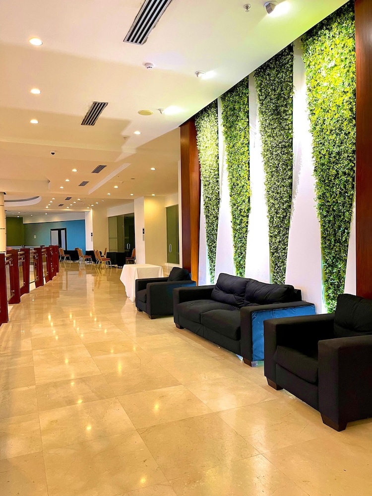 Sand Diamond Hotel (ex Four Points by Sheraton Colon) 17/31