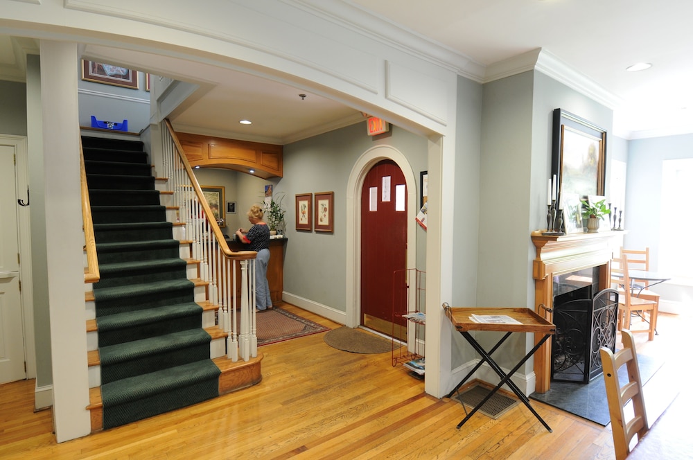 University Inn At Emory 23/34