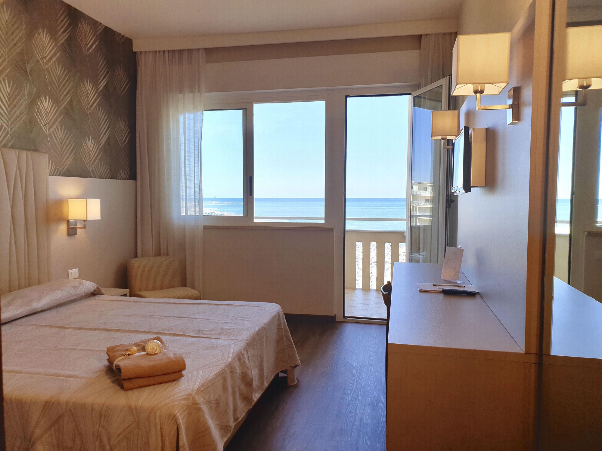 Room, Triple, 1 Double and 1 Single Bed