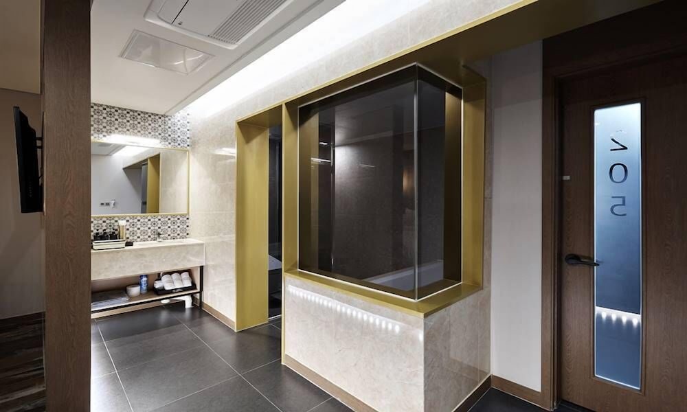 Gracias Hotel Gimhae 50/50