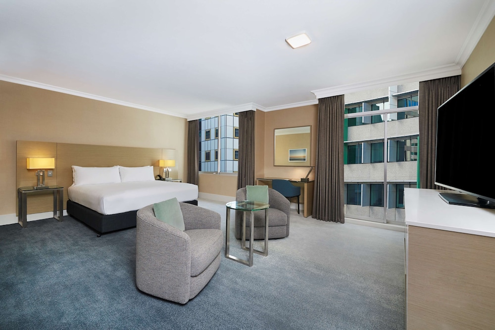 Parmelia Hilton 16/65
