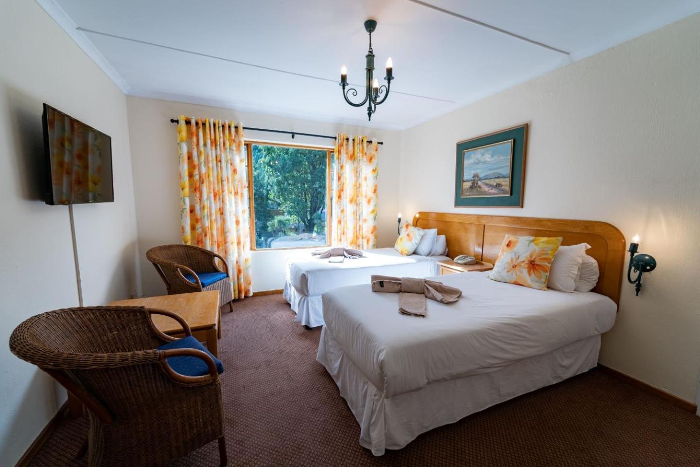 Standard, Twin Beds