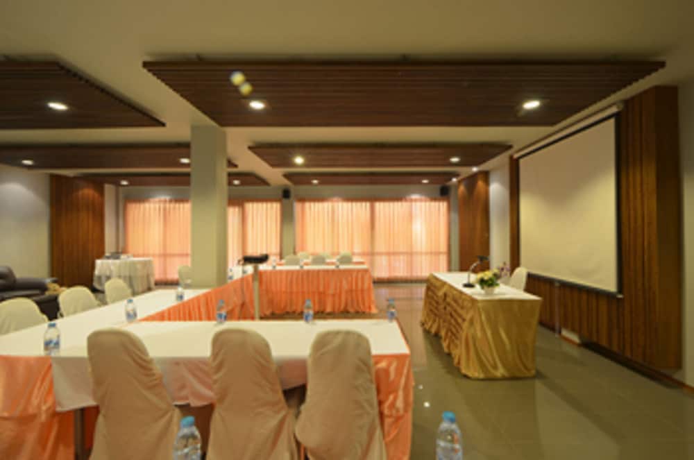 MAEHAAD BAY RESORT 40/68