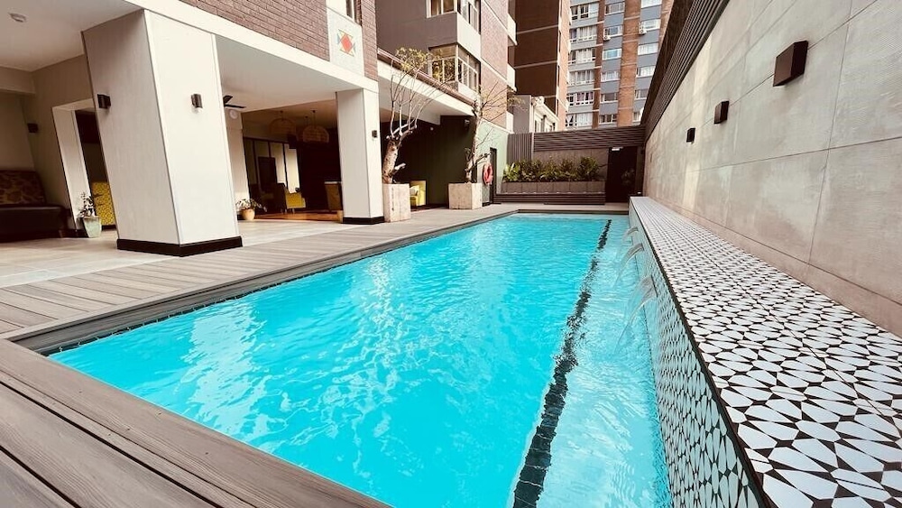 Belaire Suites 26/50