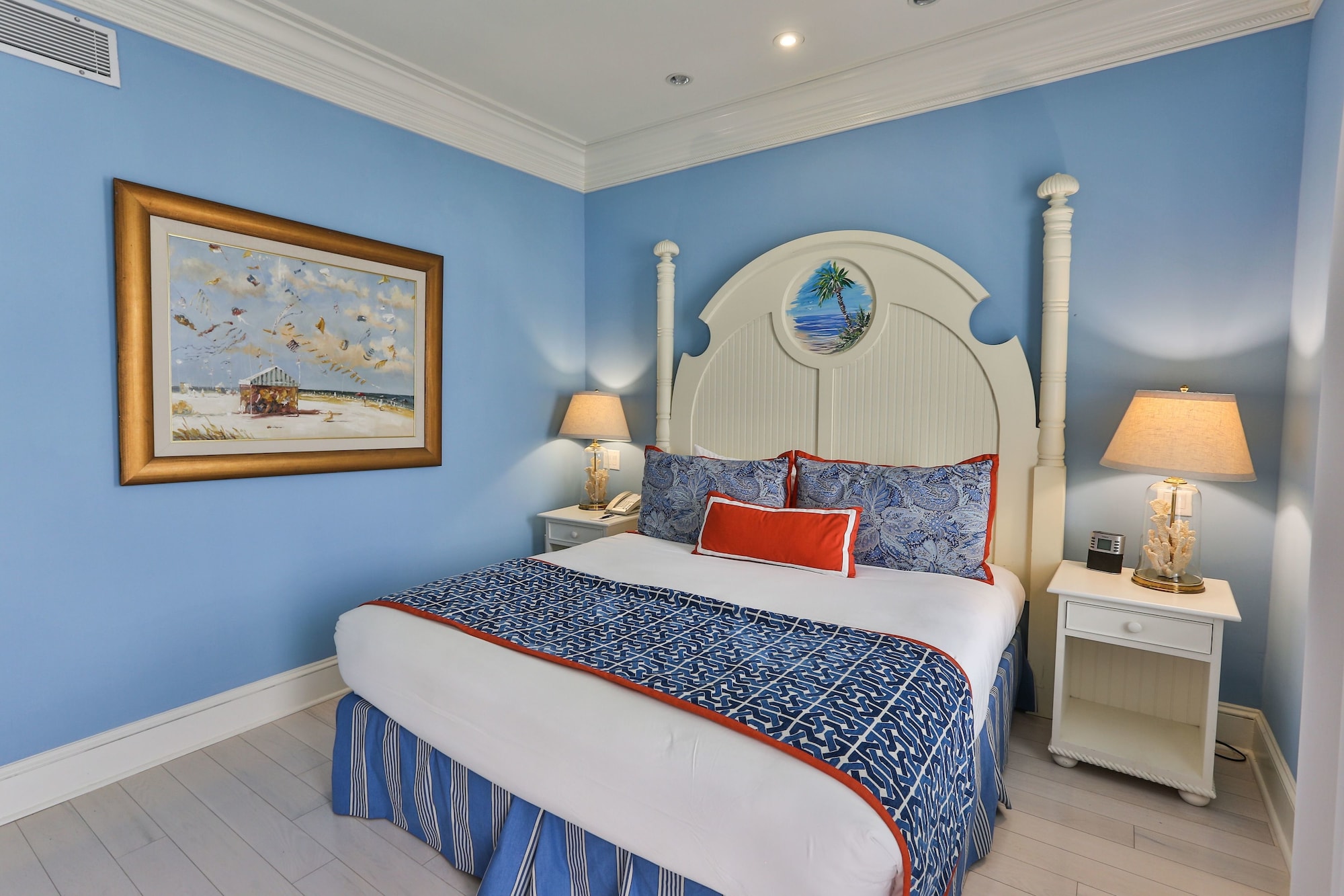 Superior, King Bed, Inland View, Accessible