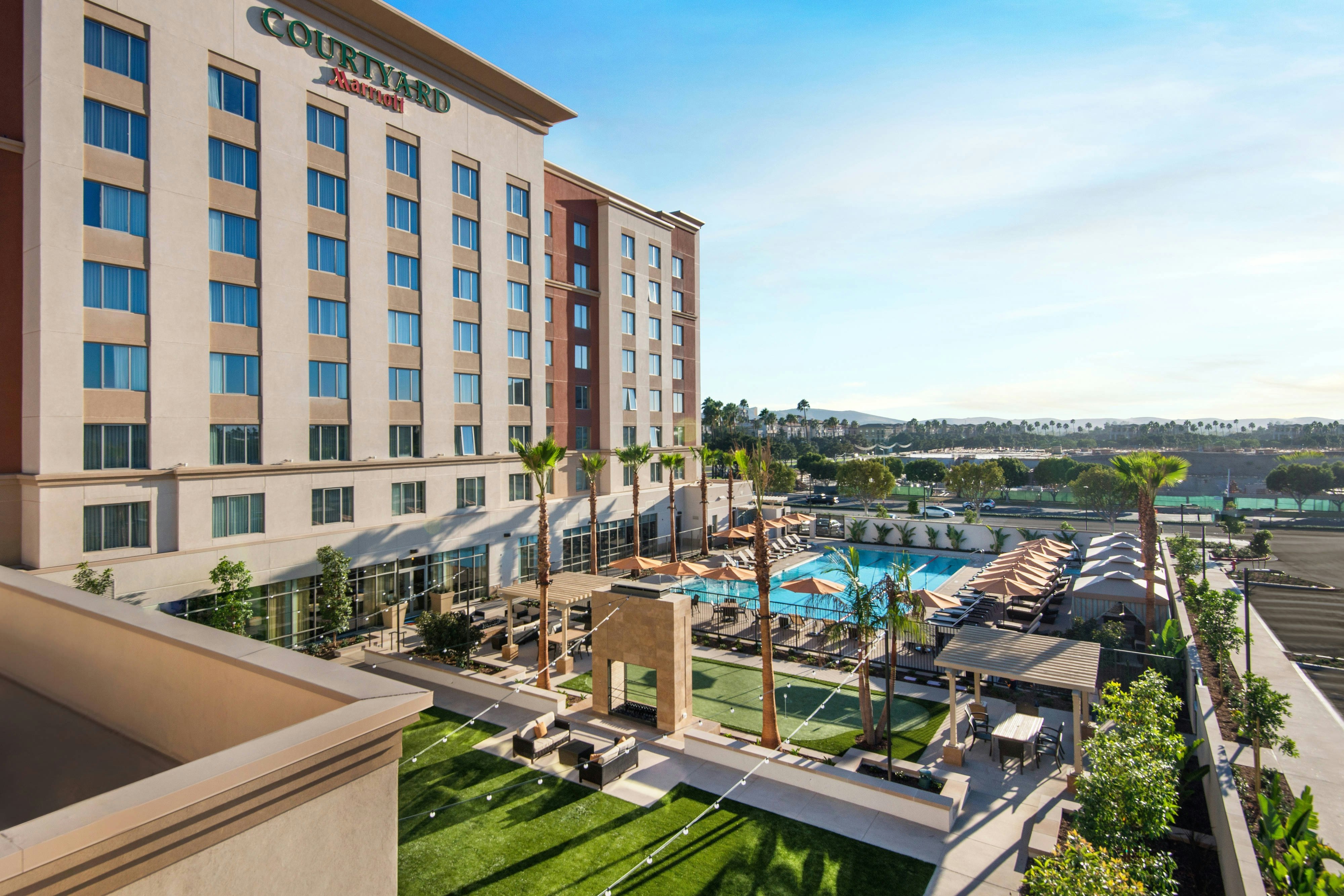 Courtyard Irvine Spectrum 2/73
