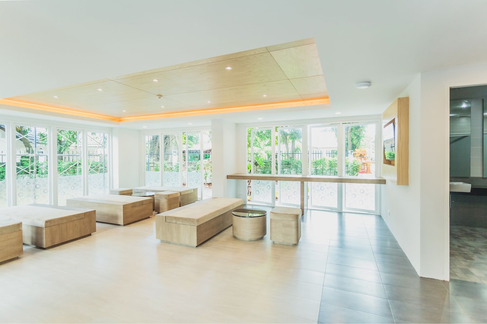 Condo in Kata in Ozone - Unit A606 13/20