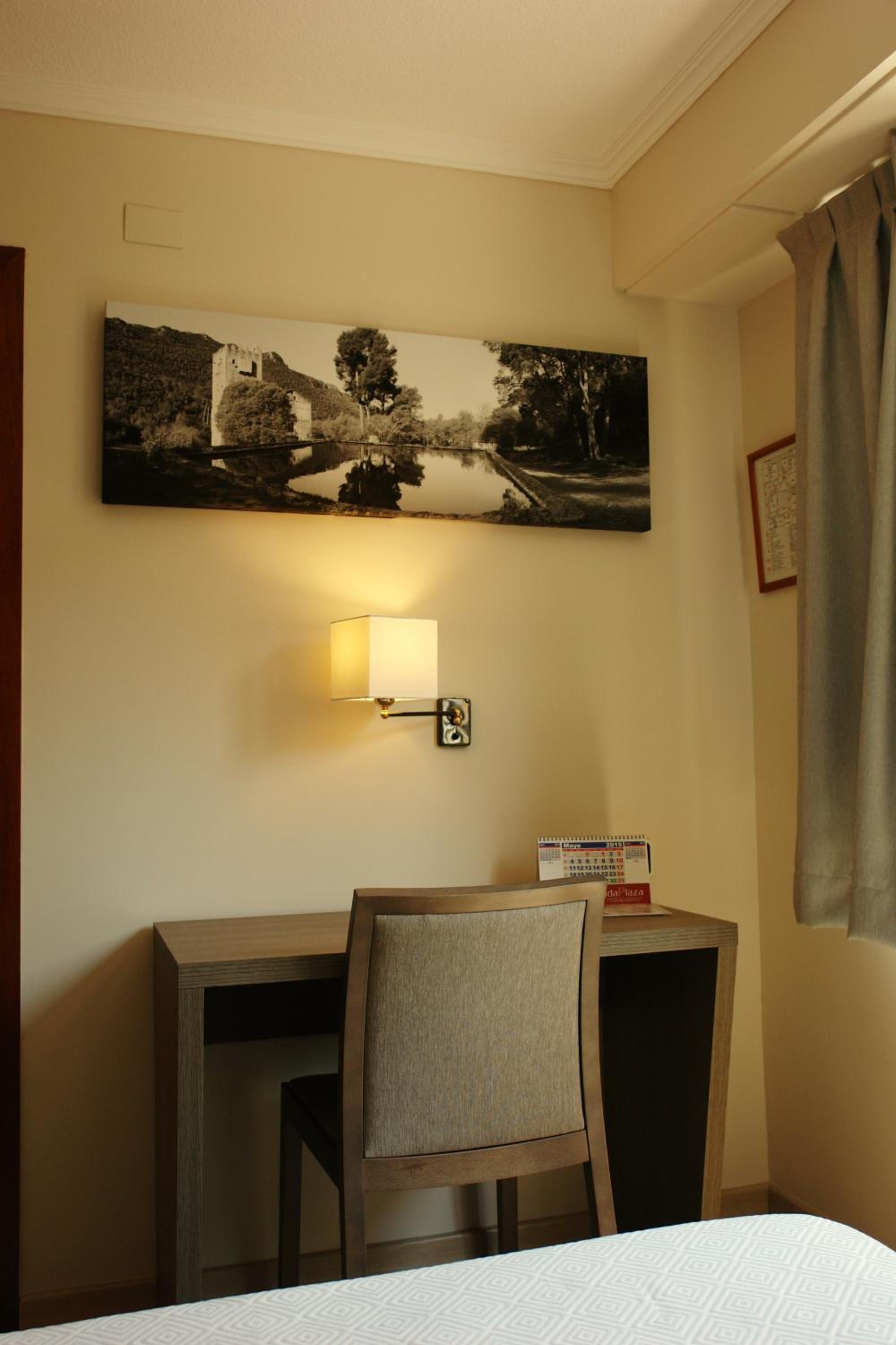 Hotel Avenida Plaza 27/41