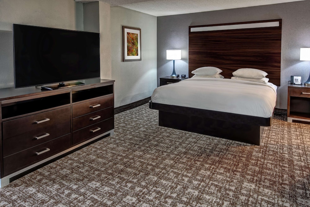 Doubletree By Hilton Hotel Jackson 13/53