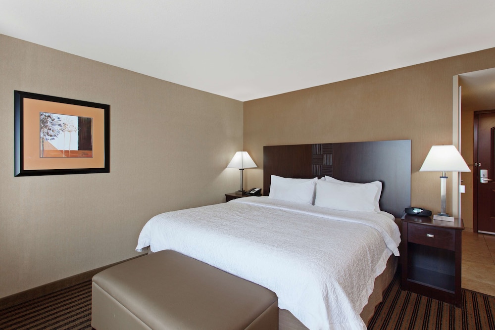 Hampton Inn & Suites Fresno-Northwest, CA 9/33