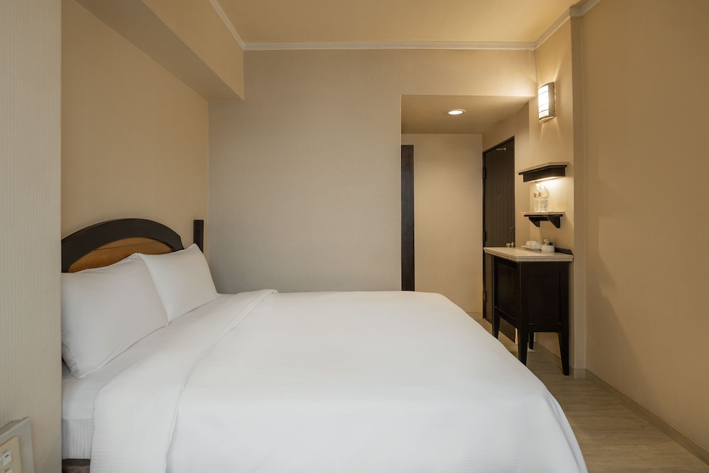 Kindness Hotel Weiwuying Sandou 34/49