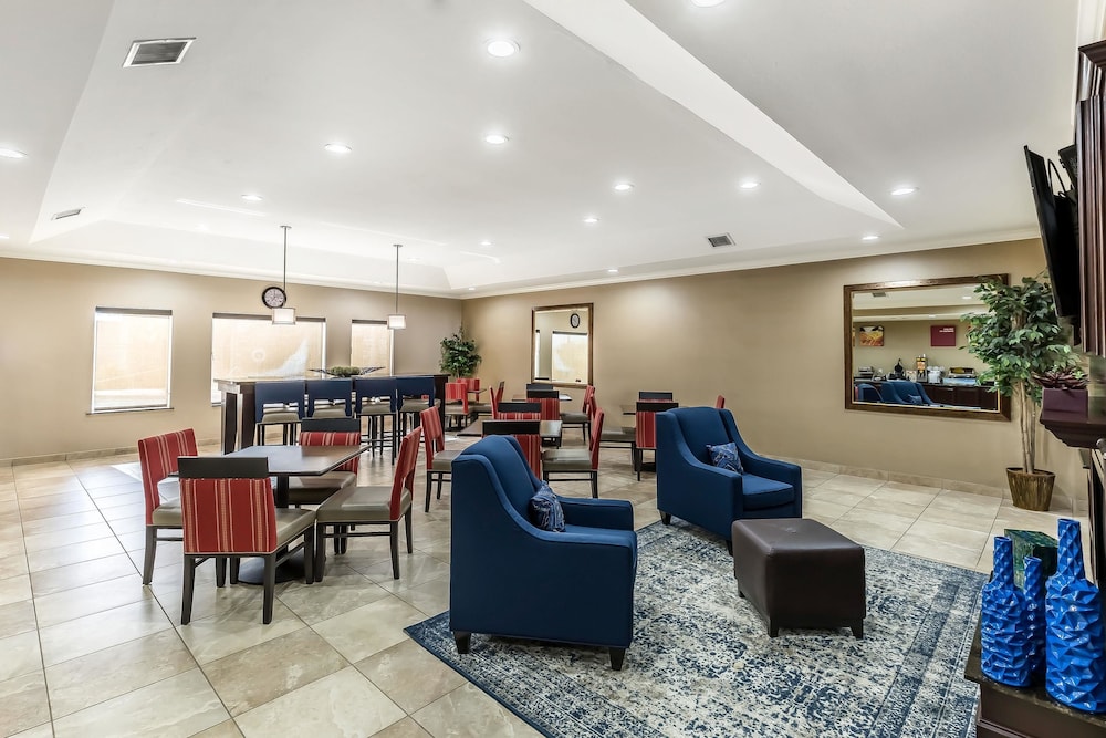 Comfort Suites Houston IAH Airport - Beltway 8 33/45