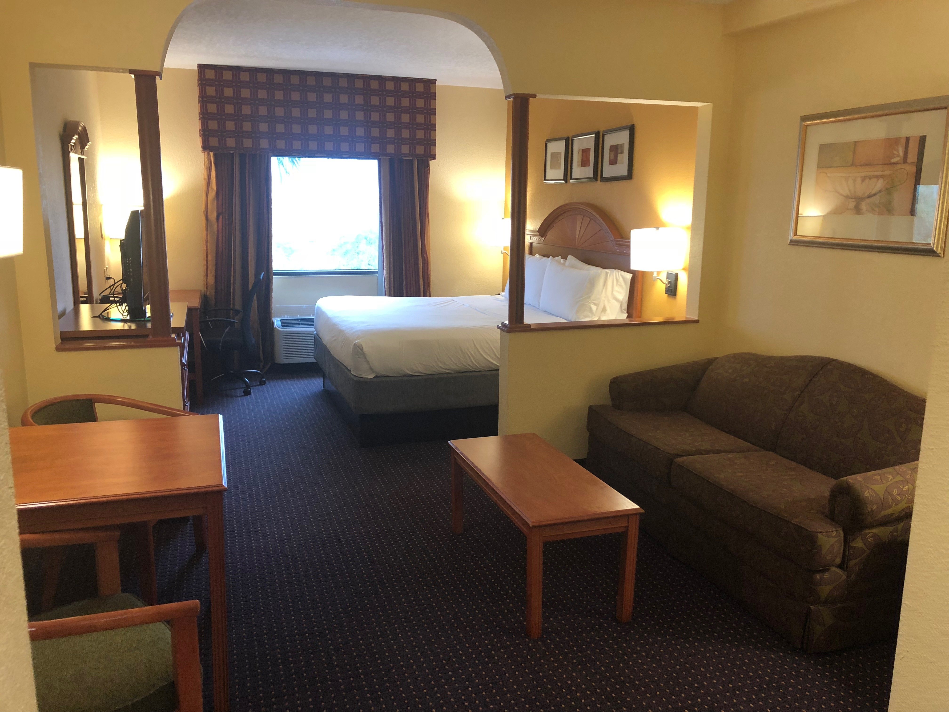 Holiday Inn Express Hotel Suites Fort Lauderdale Airport West 31/50