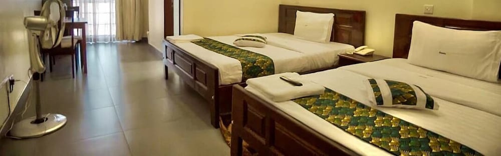 Kenendia Hotel 11/33